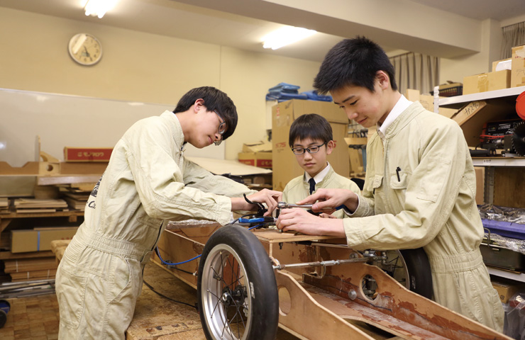 自動車研究